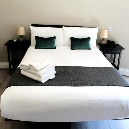 Rosebank Accommodation Йоханесбург Екстериор снимка