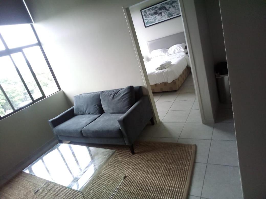Rosebank Accommodation Йоханесбург Екстериор снимка