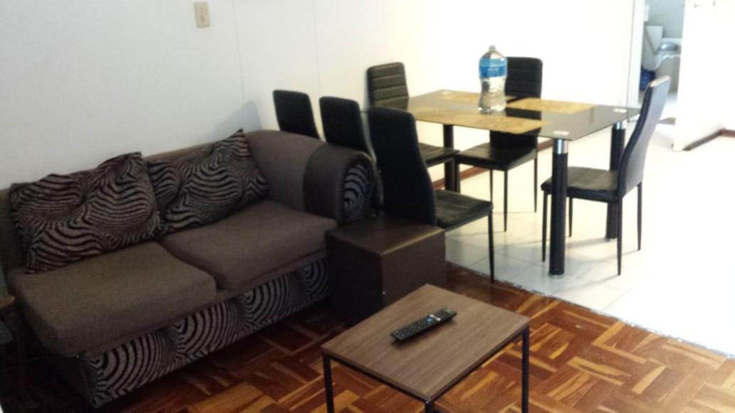 Rosebank Accommodation Йоханесбург Екстериор снимка