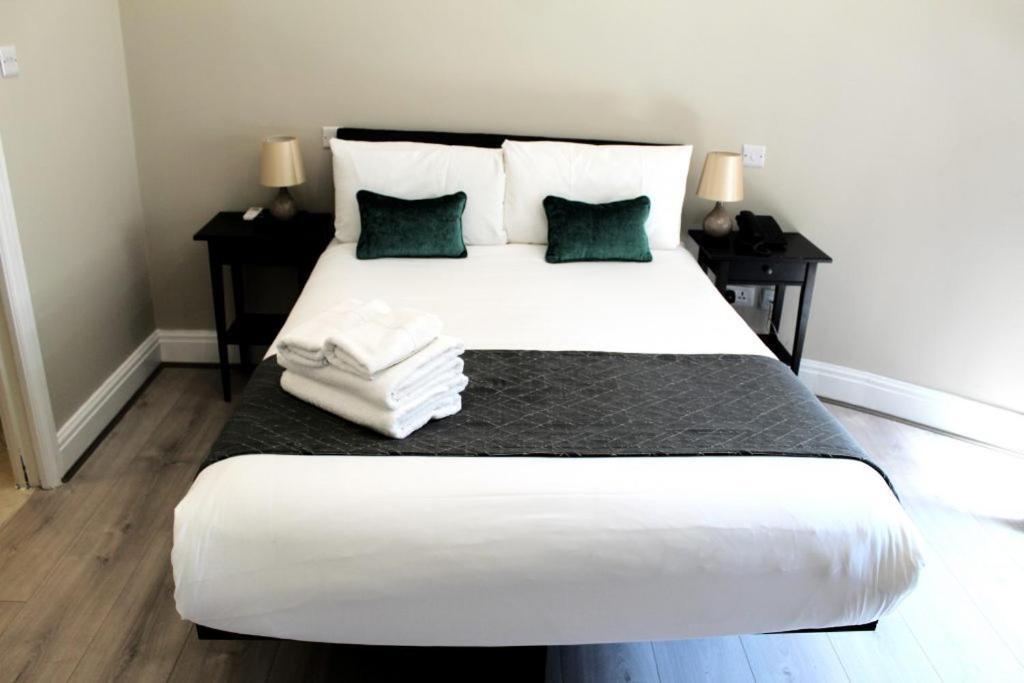 Rosebank Accommodation Йоханесбург Екстериор снимка